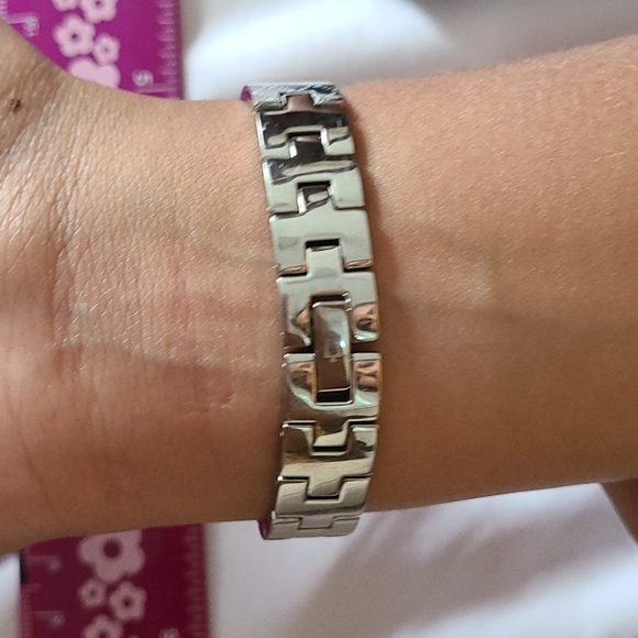 Watch - Picture 2 of 3